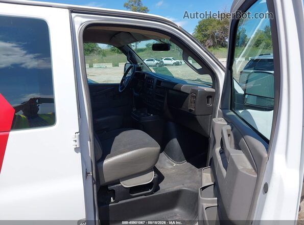 1GTW7AFG5L1237419 2020 GMC SAVANA CARGO White Սալոնի դիմացի տեսք