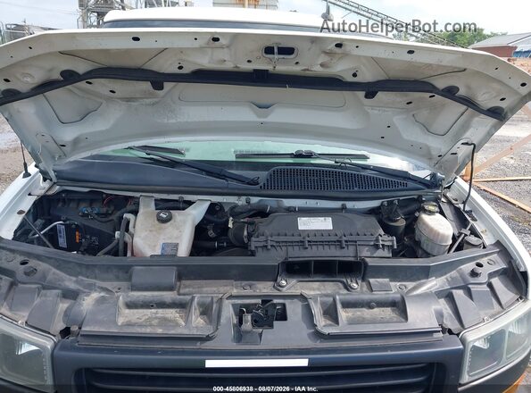 1GTW7AFP0L1147921 2020 GMC SAVANA CARGO White Vista trasera