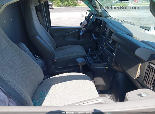 1GTW7AFP0N1140423 2022 GMC SAVANA CARGO Белый Вид салона спереди