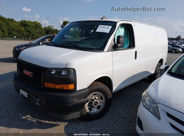 1GTW7AFP0N1140423 2022 GMC SAVANA CARGO Белый Передняя левая четверть