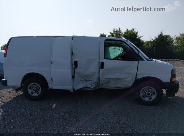 1GTW7AFP0N1140423 2022 GMC SAVANA CARGO Белый Вид задней части салона