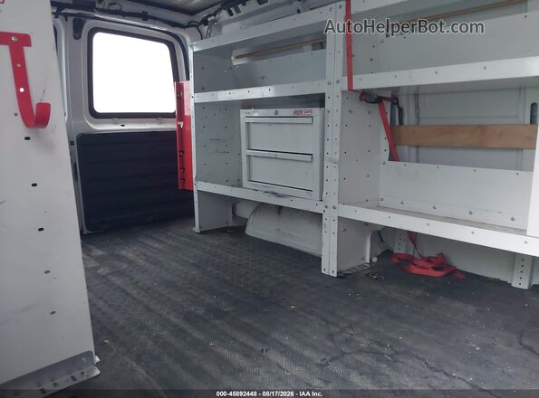1GTW7AFP1N1143458 2022 GMC SAVANA CARGO White VIN կոդի պիտակի տեսք