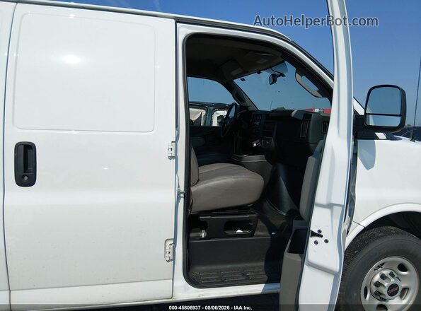 1GTW7AFP5S1127713 2025 GMC SAVANA CARGO White Widok wnętrza z przodu