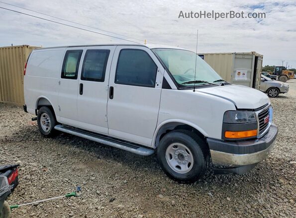 1GTW7AFP7T1224994 2026 GMC SAVANA White Передня права чверть