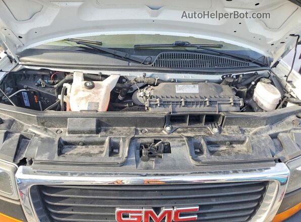 1GTW7AFPXN1147556 2022 GMC SAVANA White Vista del compartimento del motor