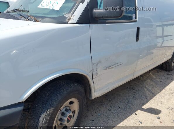 1GTW7BFP3P1112642 2023 GMC SAVANA CARGO White Widok z przodu