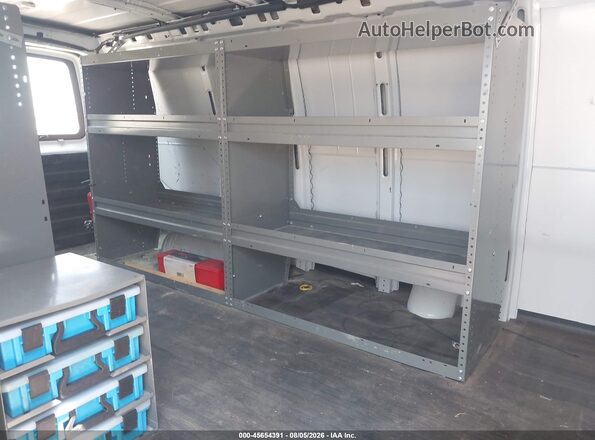 1GTW7BFP3P1112642 2023 GMC SAVANA CARGO White Widok naklejki z numerem VIN