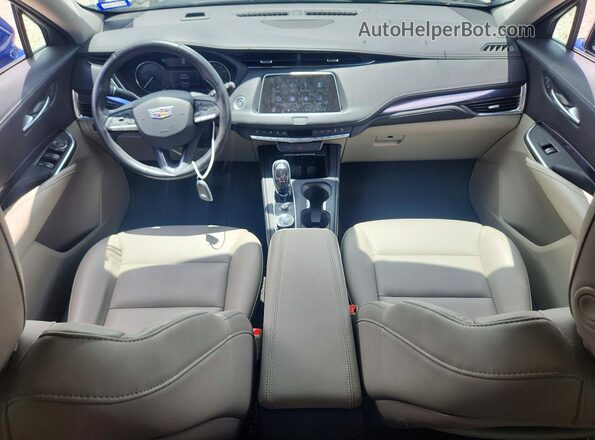 1GYAZAR40NF156527 2022 CADILLAC XT4 Blue წინა პანელის ხედი