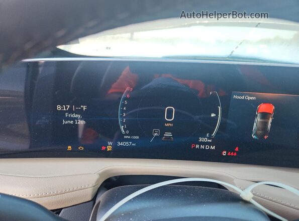 1GYAZAR40RF247464 2024 CADILLAC XT4 Gray Սարքավորումների վահանակի տեսք