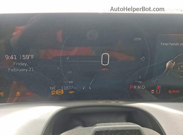 1GYC3KML4TZ706774 2026 CADILLAC VISTIQ Gray ხელსაწყოთა პანელის ხედი