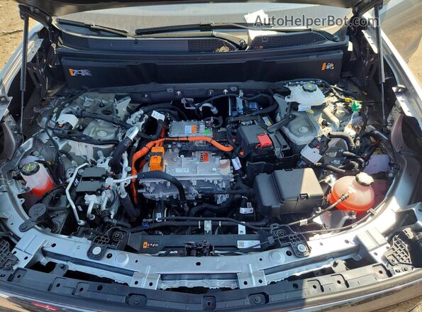 1GYC3NML2TZ705303 2026 CADILLAC VISTIQ Gray Vista del compartimento del motor