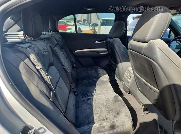 1GYFZCR40LF032210 2020 CADILLAC XT4 Silver Вид задніх сидінь