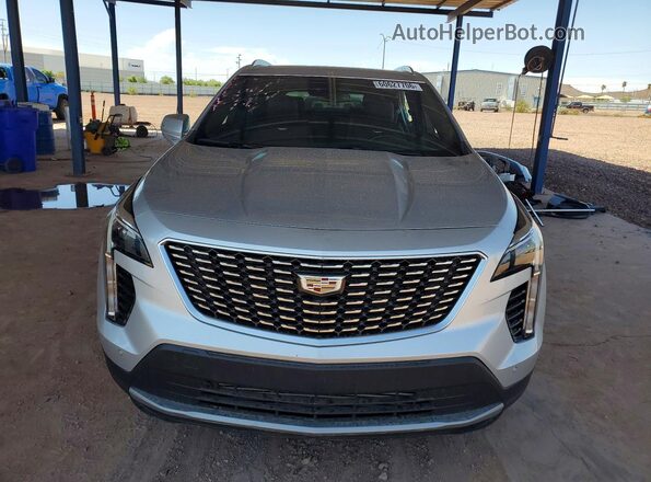 1GYFZCR40MF011696 2021 CADILLAC XT4 Silver Vista frontal