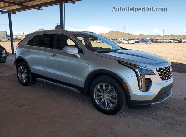 1GYFZCR40MF011696 2021 CADILLAC XT4 Silver Delantero derecho