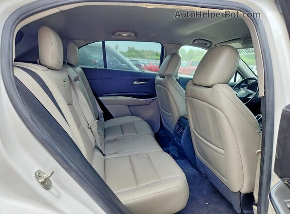 1GYFZCR49MF002429 2021 CADILLAC XT4 White Vista de los asientos traseros