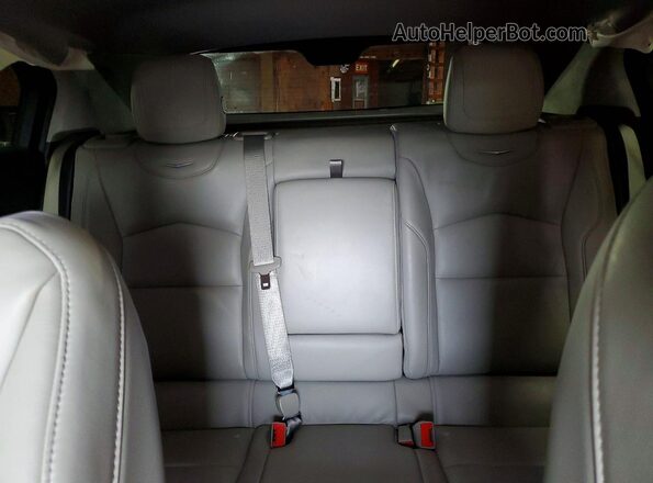 1GYFZDR40KF229009 2019 CADILLAC XT4 Burgundy Vista de los asientos traseros