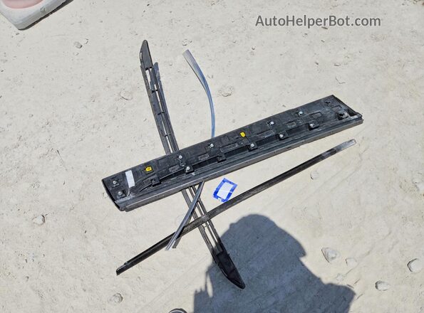 1GYFZDR40LF069232 2020 CADILLAC XT4 Black ძრავის განყოფილების ხედი