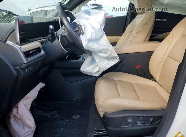 1GYFZDR41RF100139 2024 CADILLAC XT4 Белый Вид салона спереди