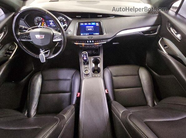 1GYFZDR45LF105142 2020 CADILLAC XT4 Белый Вид панели приборов