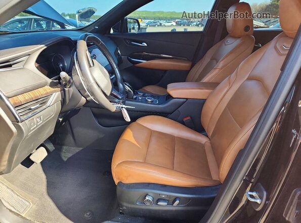 1GYFZDR45MF076601 2021 CADILLAC XT4 Black Vista interior delantera