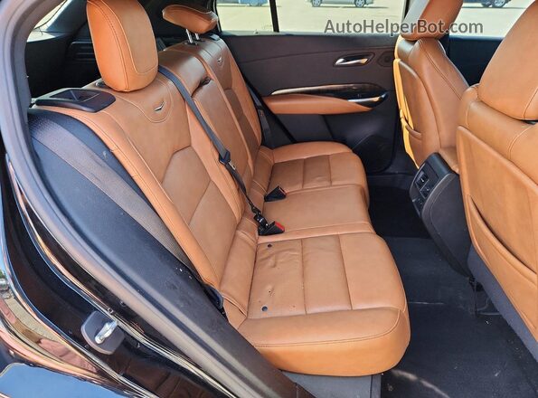 1GYFZDR45MF076601 2021 CADILLAC XT4 Black Vista interior trasera