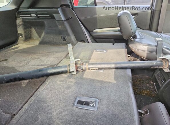 1GYFZDR47KF101687 2019 CADILLAC XT4 Black Սալոնի հետևի տեսք