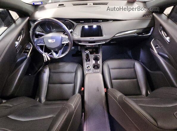 1GYFZER40MF001004 2021 CADILLAC XT4 Black Widok deski rozdzielczej