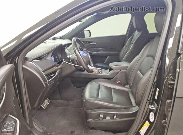 1GYFZER40MF001004 2021 CADILLAC XT4 Black Widok wnętrza z przodu