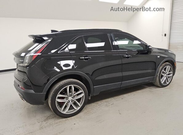 1GYFZER40MF001004 2021 CADILLAC XT4 Black 