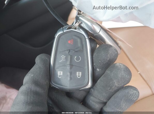 1GYFZER41LF150181 2020 CADILLAC XT4 White Vista del salpicadero