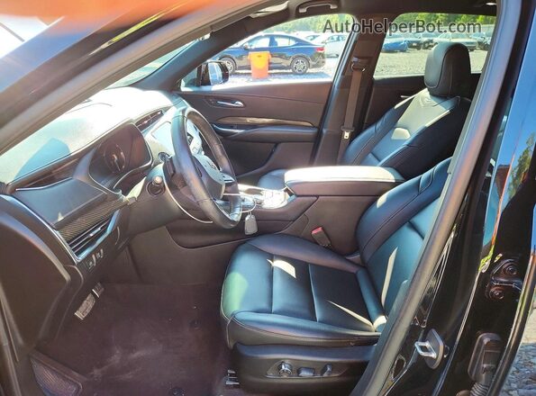 1GYFZER42KF197931 2019 CADILLAC XT4 Black წინა სალონის ხედი