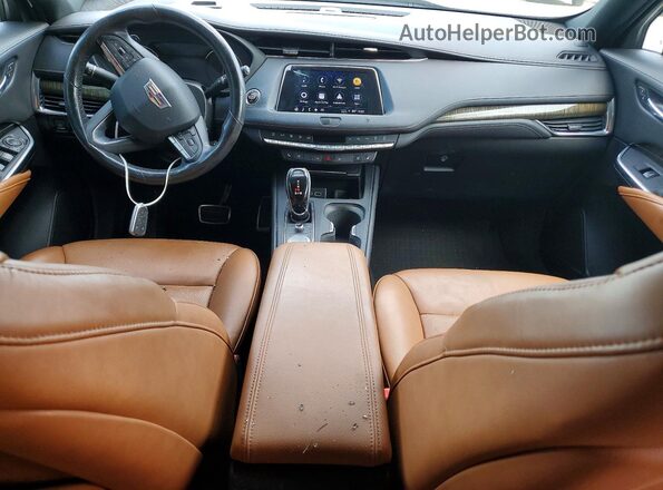 1GYFZFR44MF017762 2021 CADILLAC XT4 White Vista del salpicadero