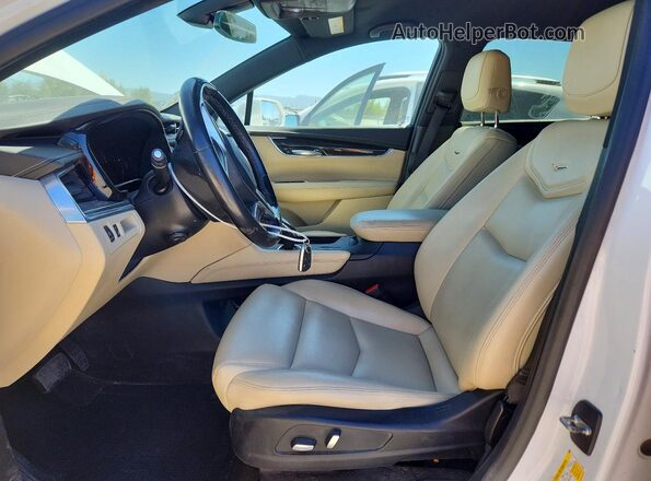 1GYKNARS2JZ170968 2018 CADILLAC XT5 White წინა სალონის ხედი