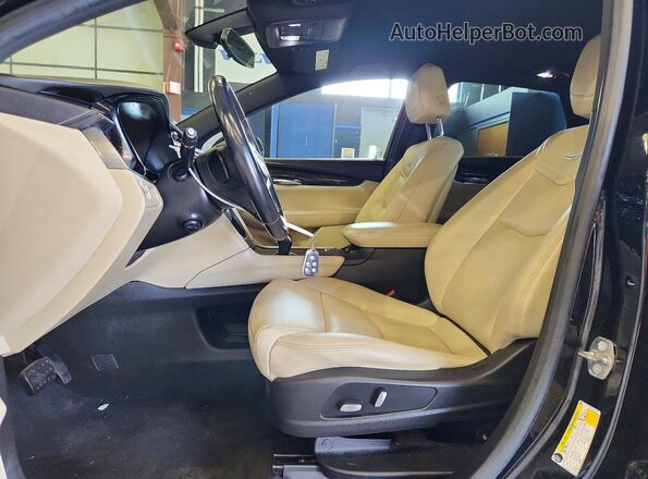 1GYKNARS2JZ172901 2018 CADILLAC XT5 Black Սալոնի դիմացի տեսք