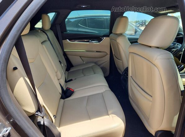 1GYKNARS4KZ148066 2019 CADILLAC XT5 Gray Հետևի նստատեղերի տեսք