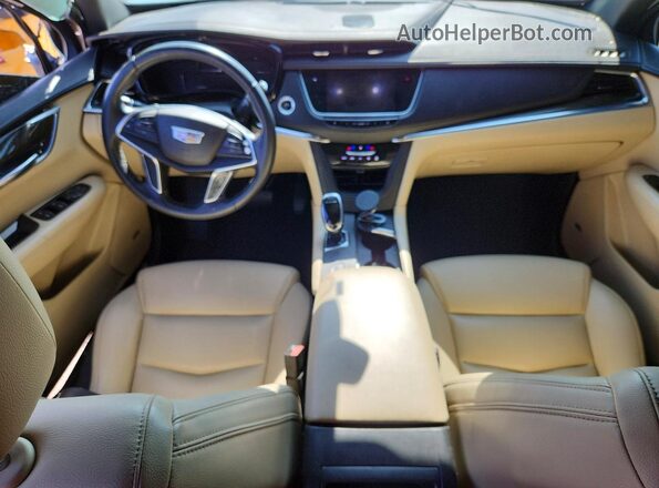 1GYKNARS9HZ232134 2017 CADILLAC XT5 Black Widok deski rozdzielczej