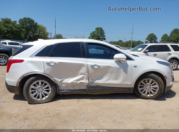 1GYKNARSXJZ115376 2018 CADILLAC XT5 Белый Вид задней части салона