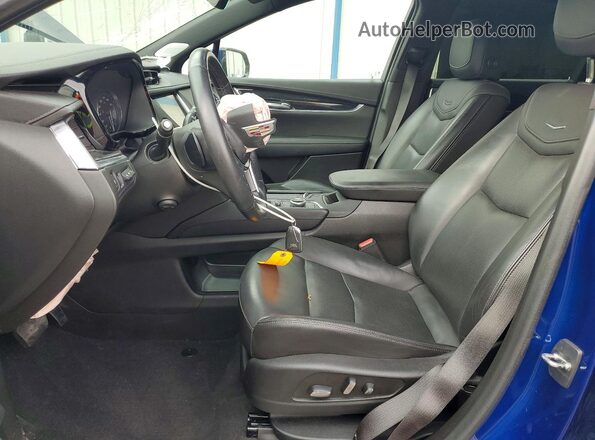 1GYKNCR48PZ138130 2023 CADILLAC XT5 Blue წინა სალონის ხედი