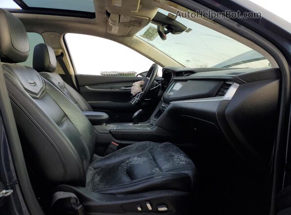 1GYKNCRS3JZ142575 2018 CADILLAC XT5 Синий Вид панели приборов