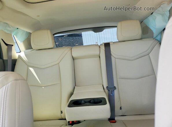 1GYKNCRS3JZ199746 2018 CADILLAC XT5 Gray Rear seats view