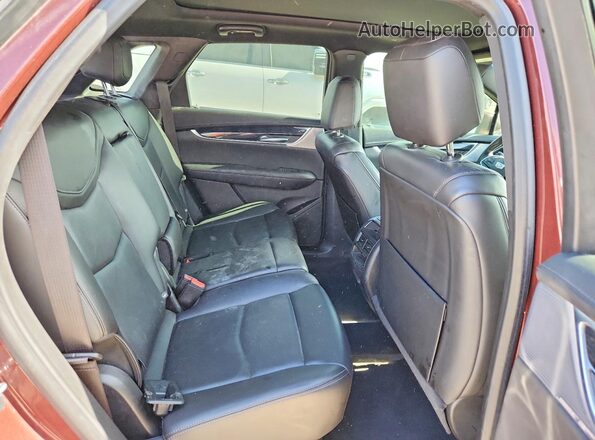 1GYKNCRS6PZ108641 2023 CADILLAC XT5 Burgundy უკანა სავარძლების ხედი