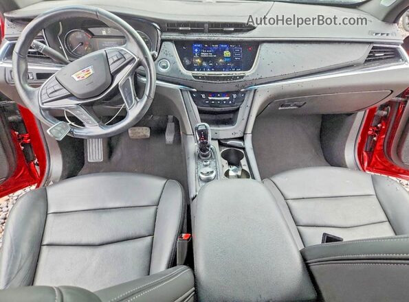 1GYKNDR46PZ113359 2023 CADILLAC XT5 Red Առջևի վահանակի տեսք