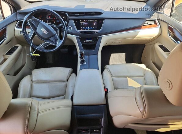 1GYKNDRS5HZ110615 2017 CADILLAC XT5 Blue Vista del salpicadero