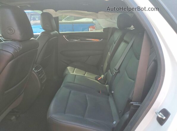 1GYKNDRS8LZ147750 2020 CADILLAC XT5 White Սալոնի հետևի տեսք