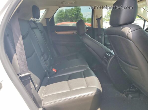 1GYKNFRS3KZ109529 2019 CADILLAC XT5 Белый Вид задней части салона
