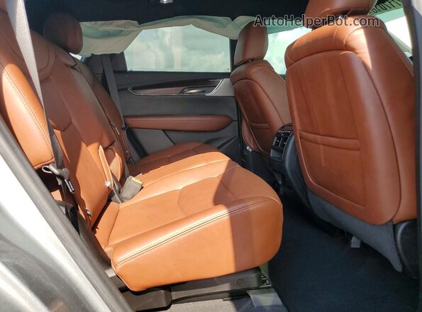 1GYKNGRS1PZ118159 2023 CADILLAC XT5 Charcoal Vista interior trasera