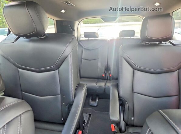 1GYKPCRS0RZ729113 2024 CADILLAC XT6 Silver Вид задніх сидінь