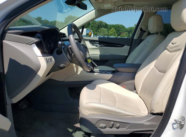 1GYKPCRS1LZ197684 2020 CADILLAC XT6 White Widok wnętrza z przodu