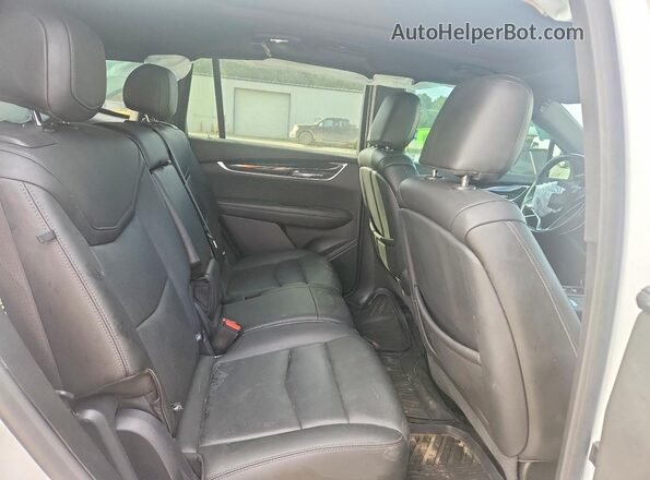 1GYKPCRS1MZ178313 2021 CADILLAC XT6 White Вид задньої частини салону