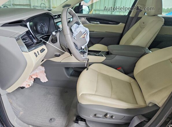 1GYKPCRS3RZ715643 2024 CADILLAC XT6 Черный Вид салона спереди